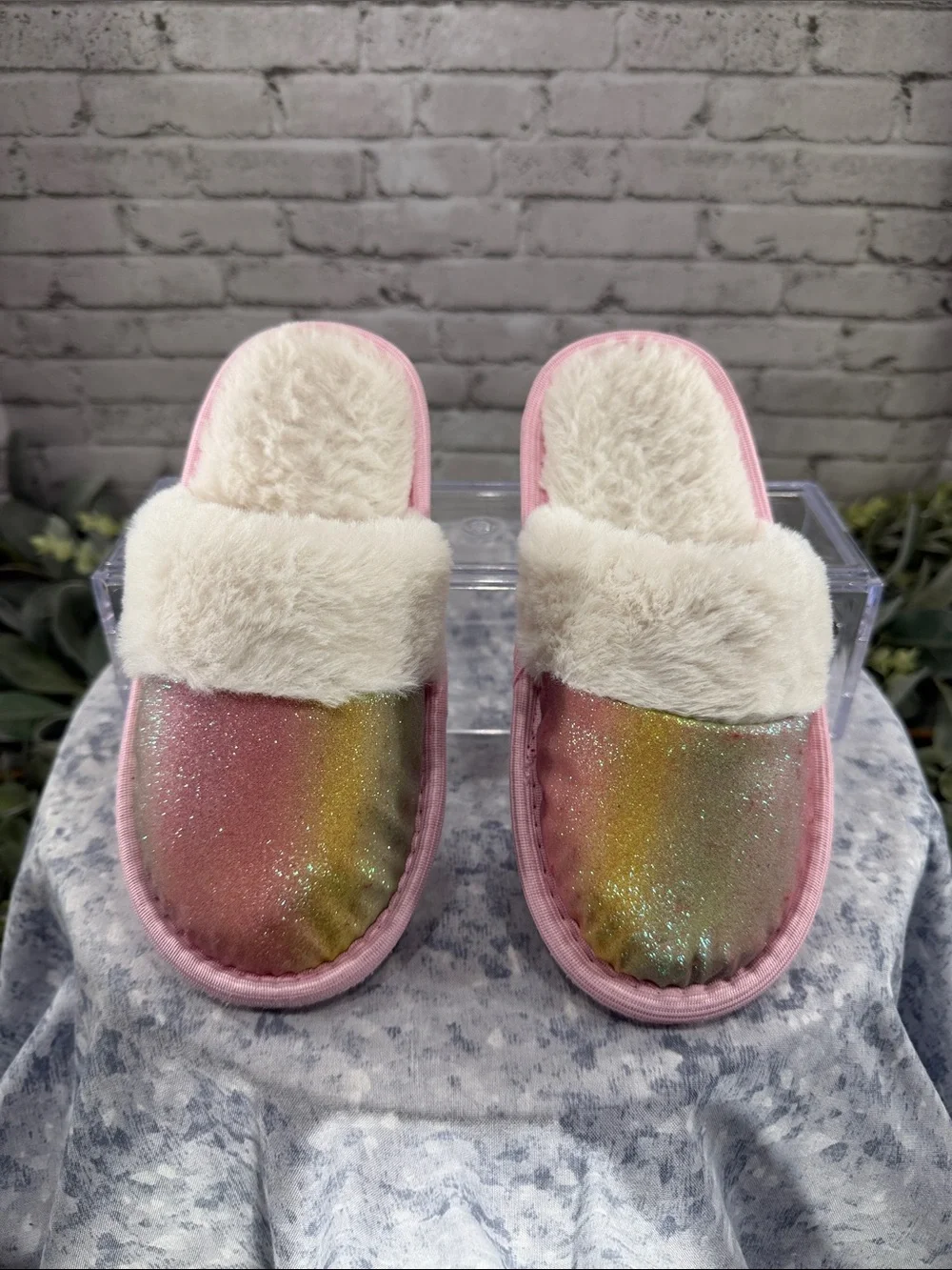 🩷 Pink Pastel Sparkle Rainbow Fabric White Faux Fur Slipper Slides Girls 11/12